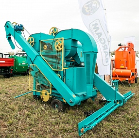 Очиститель вороха самопередвижной ОВС-25